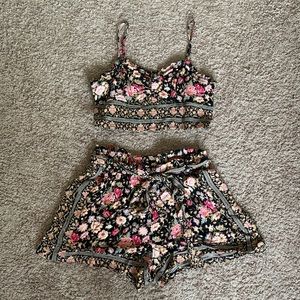Two pieces floral set